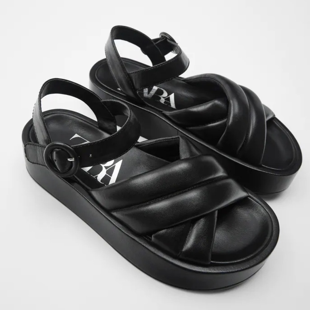 NWT ZARA BLOGGERS FAVORITE QUILTED LEATHER SANDALS